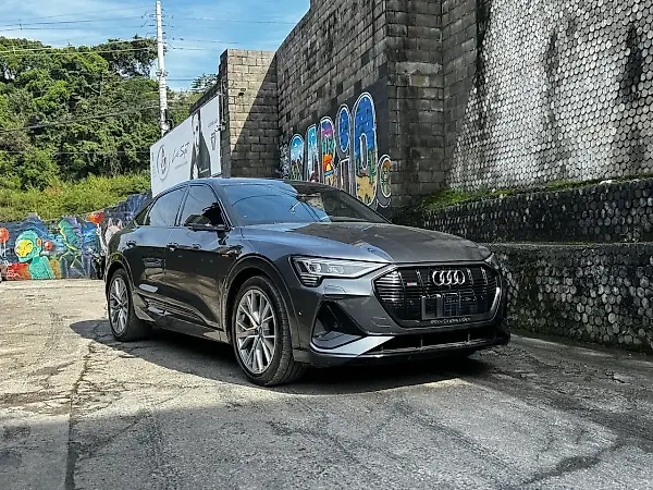 Audi E-tron - Imagem 1