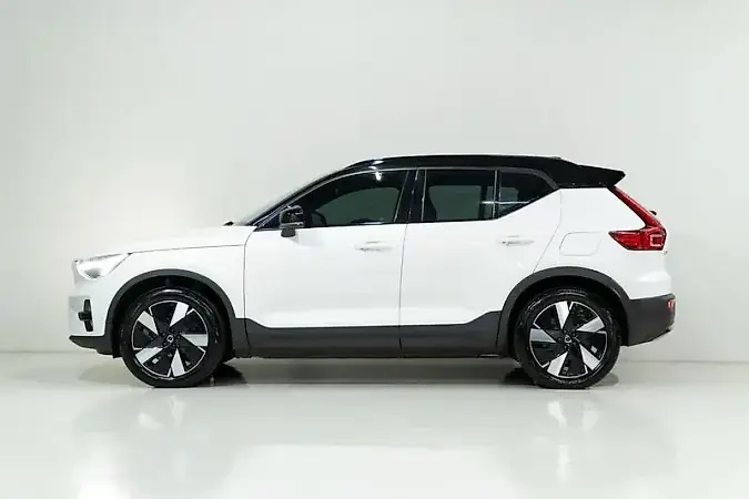 Volvo XC40 Recharge - Imagem 1