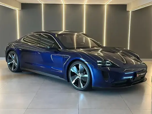 Porsche Taycan - Imagem 1