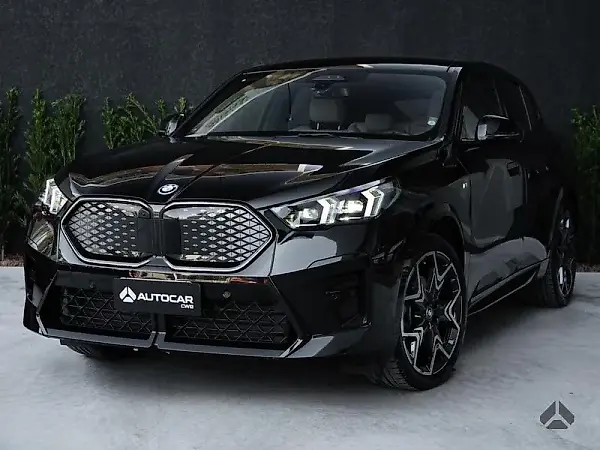 BMW IX2 - Imagem 1
