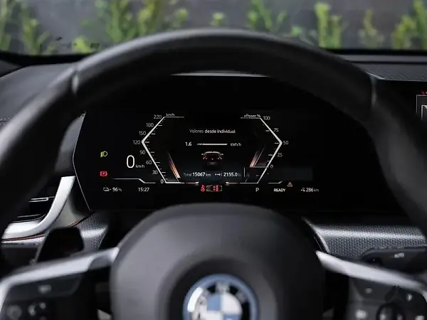 BMW IX2 - Imagem 5