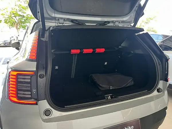 Volvo EX30 - Imagem 5