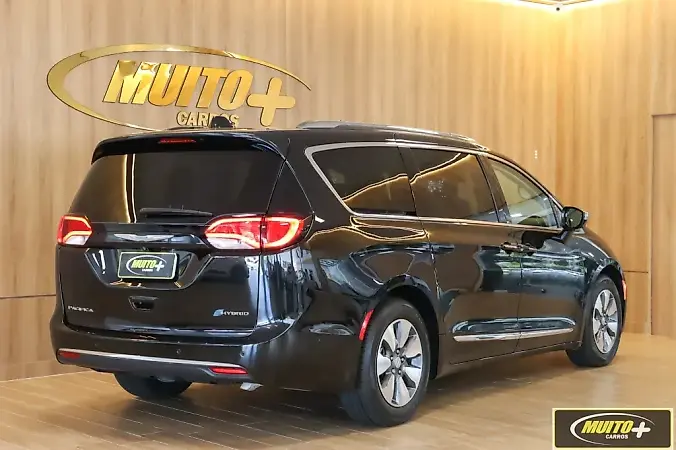 Chrysler Pacifica Plug-in Hybrid - Imagem 4