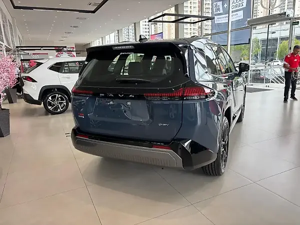 Toyota Rav4 EV - Imagem 4