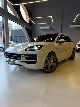 Porsche Cayenne E-hybrid - Imagem 1