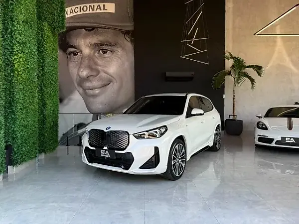 BMW IX1 - Imagem 1
