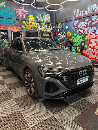 Audi Q8 E-tron Sportback - Imagem 1