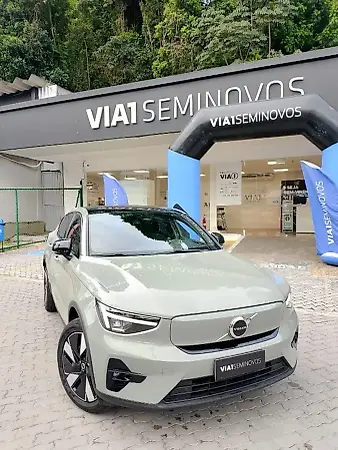 Volvo C40 Recharge - Imagem 1