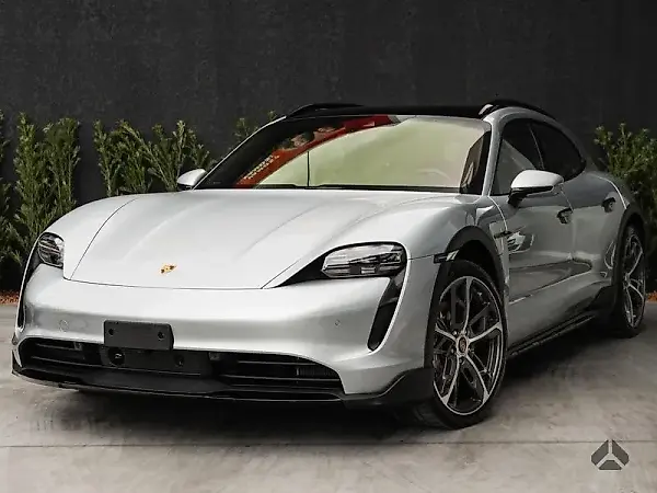 Porsche Taycan - Imagem 1