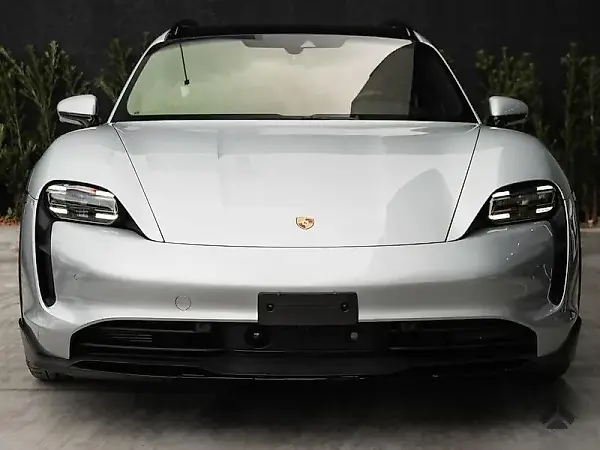 Porsche Taycan - Imagem 2