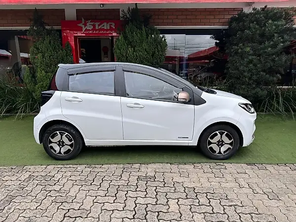 JAC E-JS1 - Imagem 1
