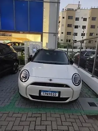Mini Cooper Elétrico - Imagem 1