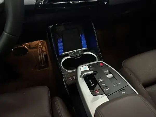 BMW IX1 - Imagem 4