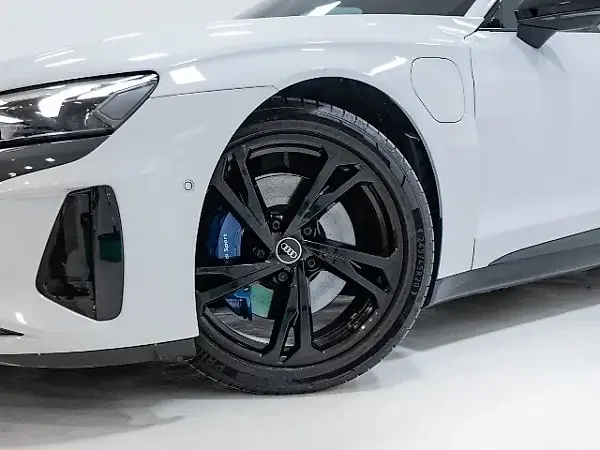 Audi E-tron  GT - Imagem 4
