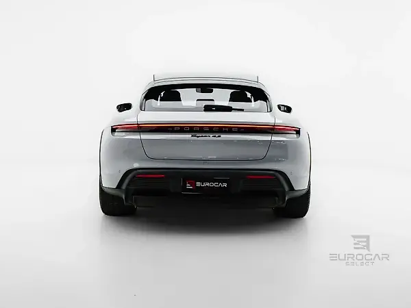 Porsche Taycan - Imagem 5