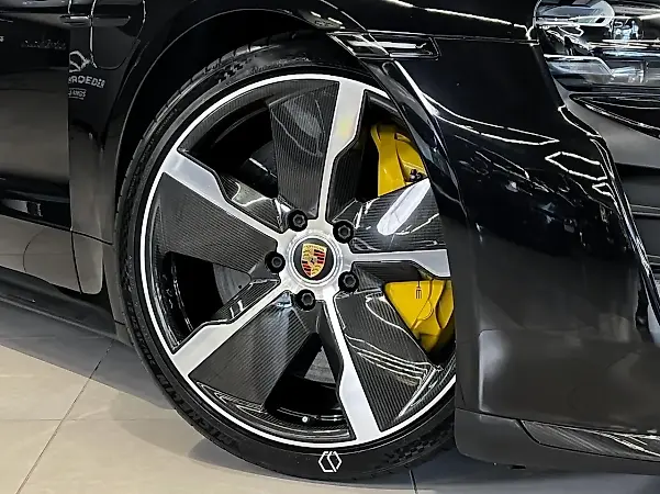 Porsche Taycan - Imagem 5