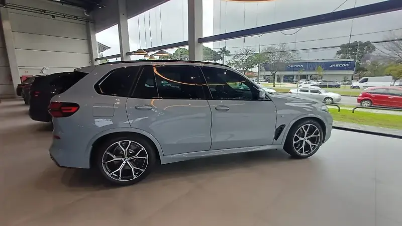 BMW X5 Xdrive50e - Imagem 3