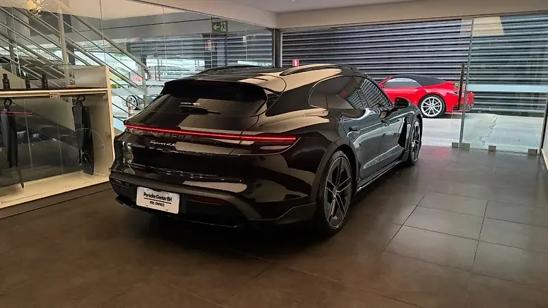 Porsche Taycan - Imagem 4