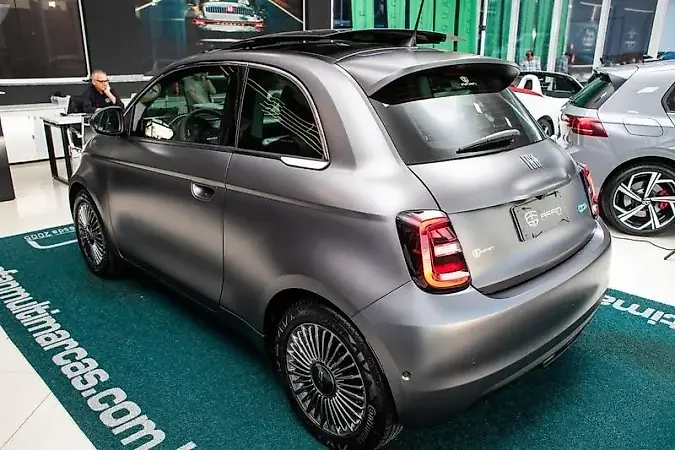 Fiat 500e - Imagem 4