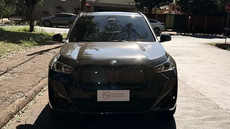 BMW IX1 - Imagem 2