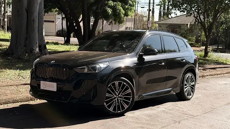 BMW IX1 - Imagem 1