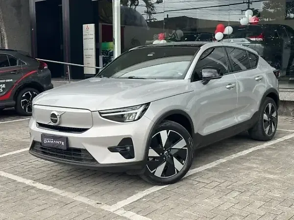 Volvo C40 Recharge - Imagem 1