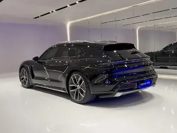 Porsche Taycan - Imagem 4