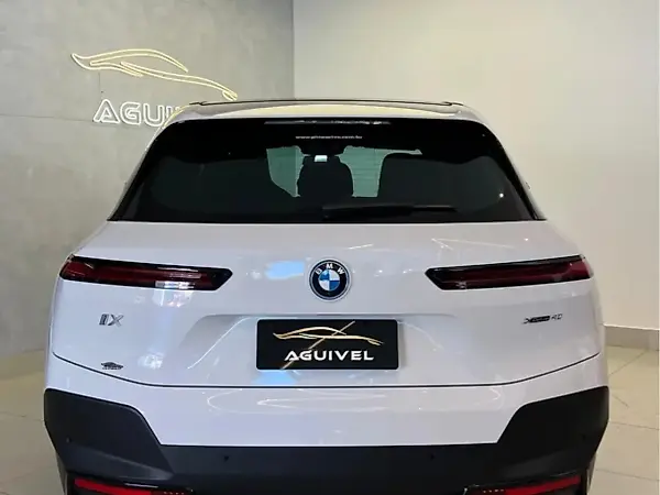 BMW IX2 - Imagem 5