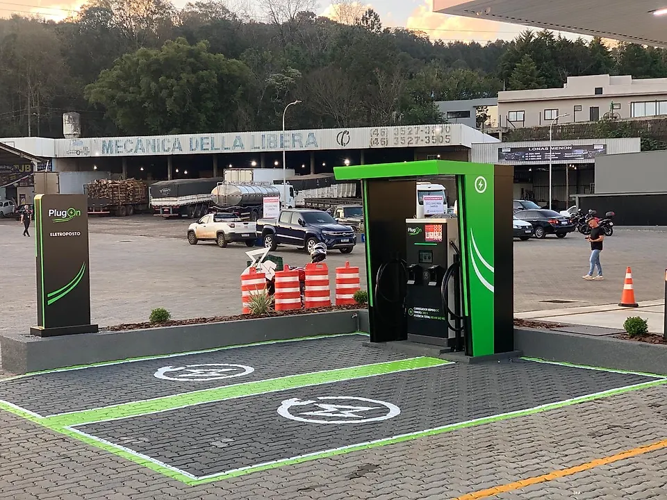 Foto 2 da estação Posto Coasul II - Plugon - 80 kW