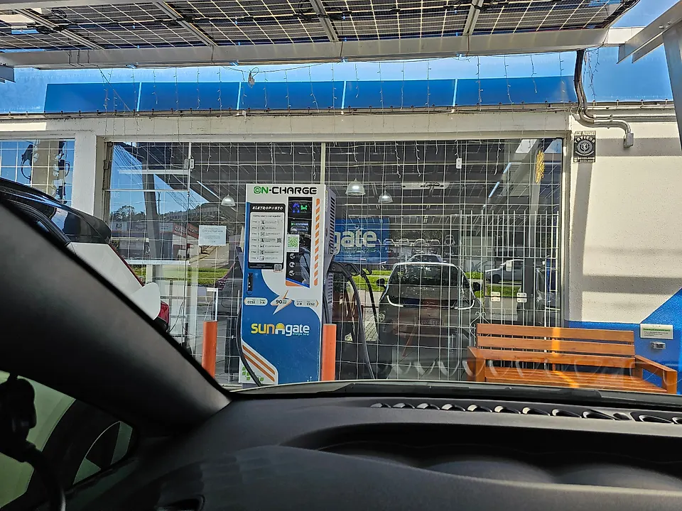 Foto 1 da estação On-Charge | Sun Gate Energia Solar